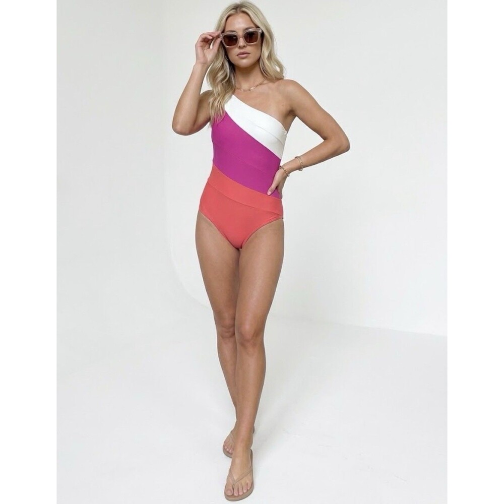 Summersalt One-Shoulder The Sidestroke in Lava Hibiscus & White Sand Size 10